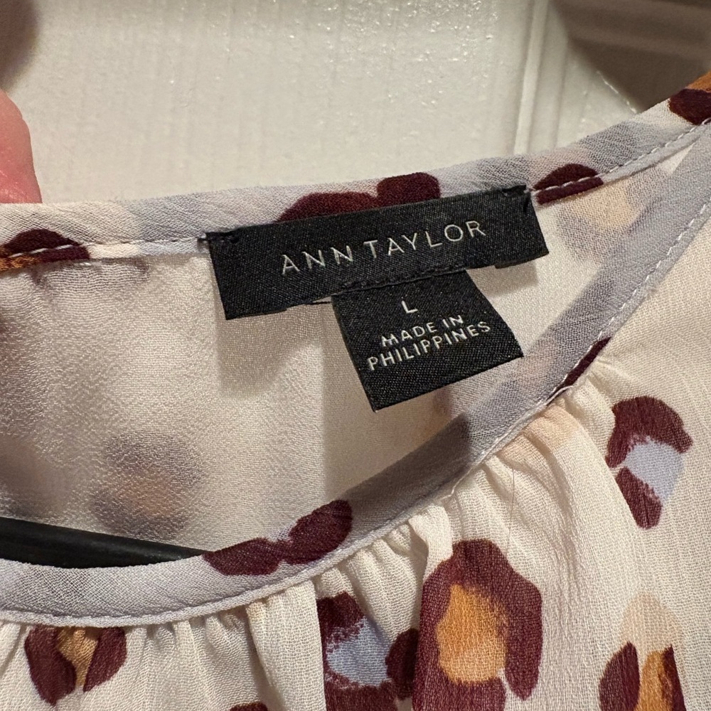 Ann Taylor Cream and Brown Leopard Patterned Blouse - Picture 4 of 9